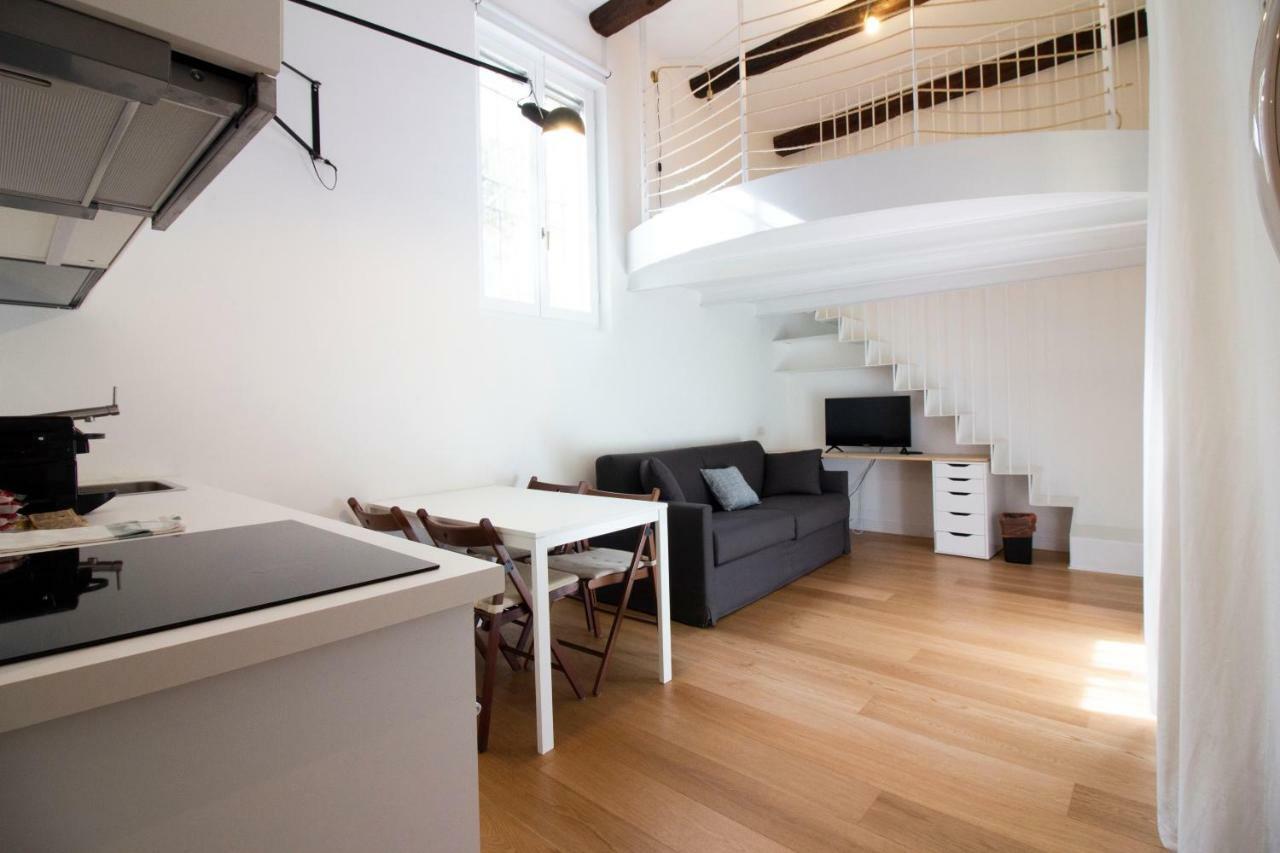 Sant'Andrea Cozy Apartment Milan Bagian luar foto