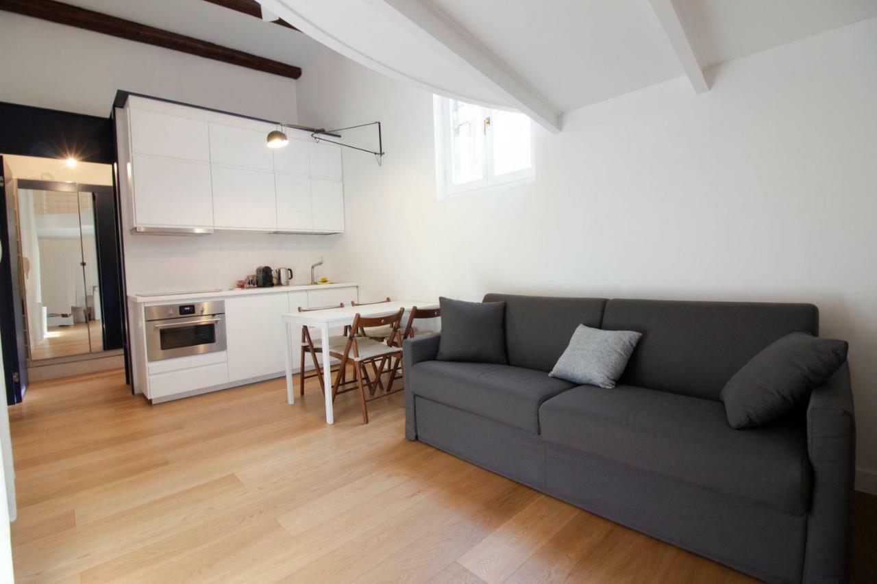 Sant'Andrea Cozy Apartment Milan Bagian luar foto
